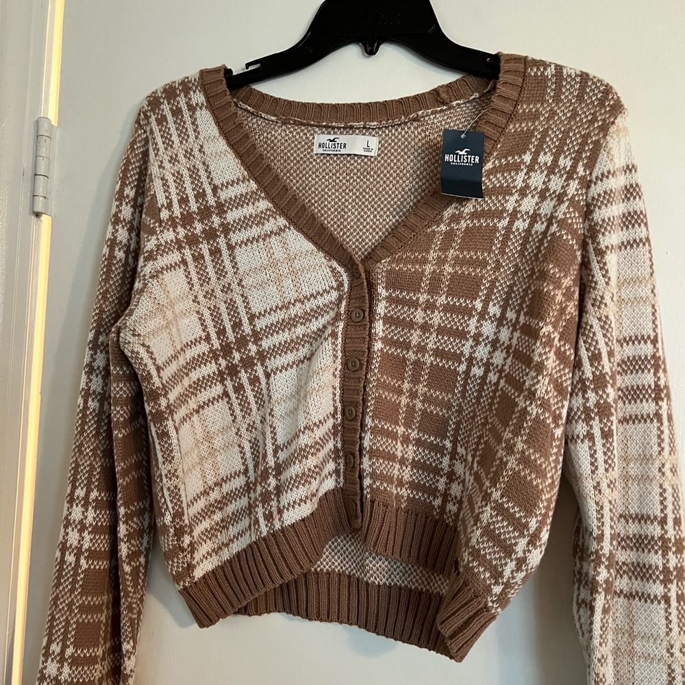 Hollister Cropped Beige Plaid Sweater